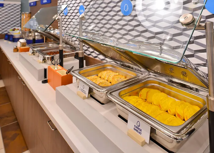 Holiday Inn Express & Suites - Portland Airport - Cascade Stn By Ihg